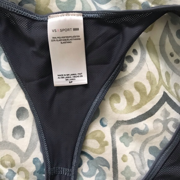 VS Sport Workout Tank - Small - Picture 2 of 4